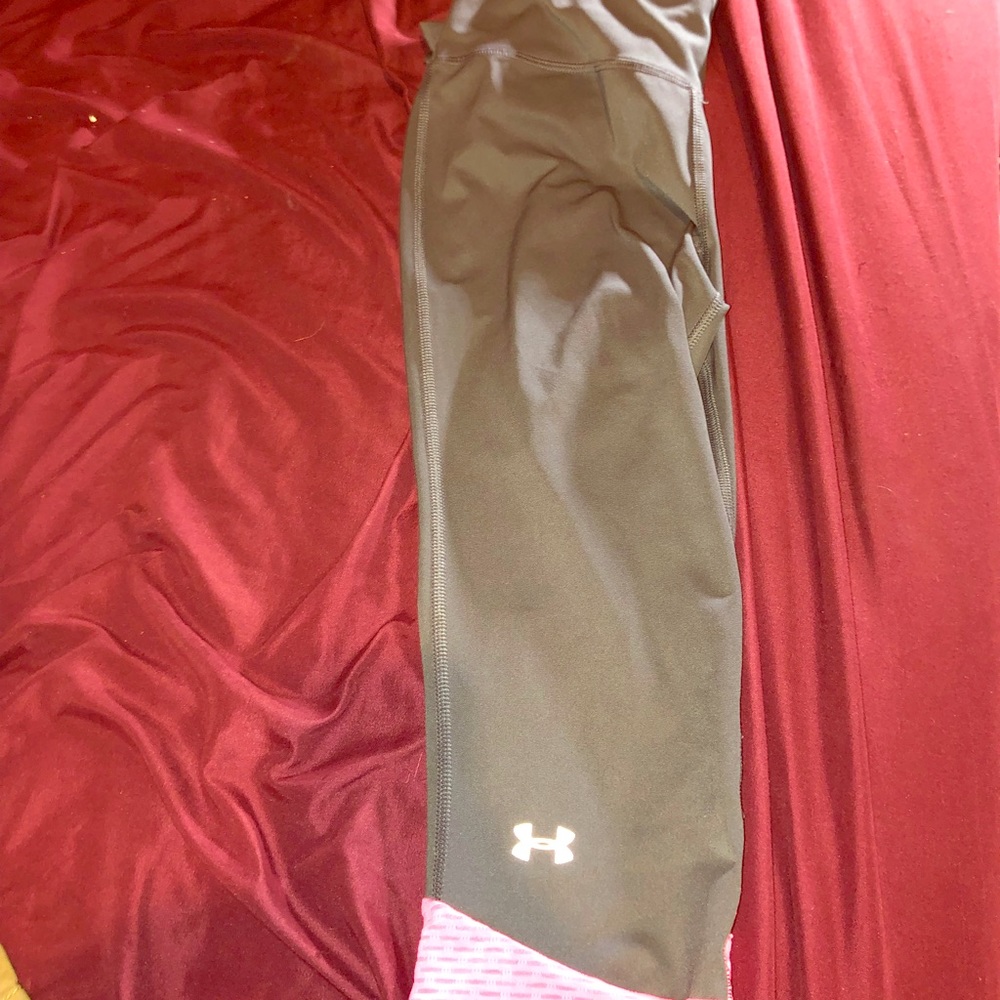 Under Armour Capri work out pants
